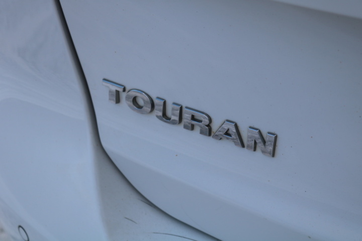 1416713-57 Volkswagen Touran 5-sätes 1.4 TGI EcoFuel DSG. 2013