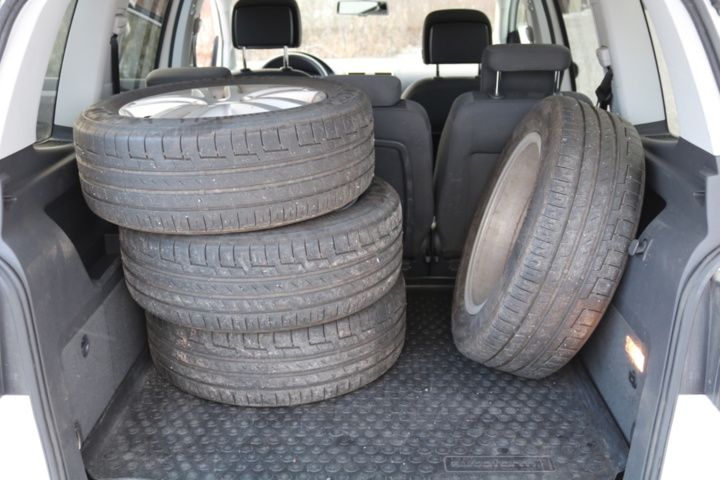 1416713-61 Volkswagen Touran 5-sätes 1.4 TGI EcoFuel DSG. 2013