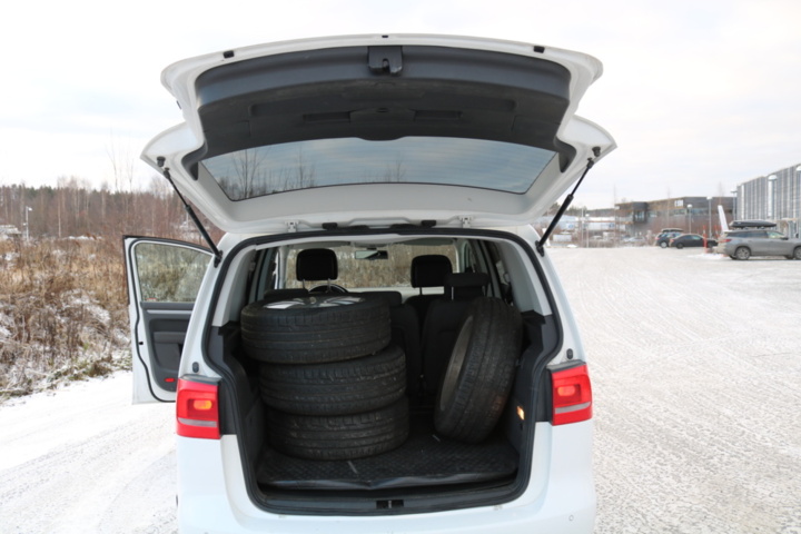 1416713-62 Volkswagen Touran 5-sätes 1.4 TGI EcoFuel DSG. 2013