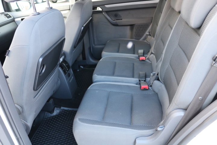 1416713-70 Volkswagen Touran 5-sätes 1.4 TGI EcoFuel DSG. 2013