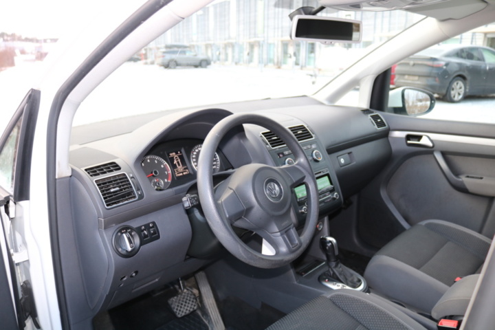 1416713-75 Volkswagen Touran 5-sätes 1.4 TGI EcoFuel DSG. 2013