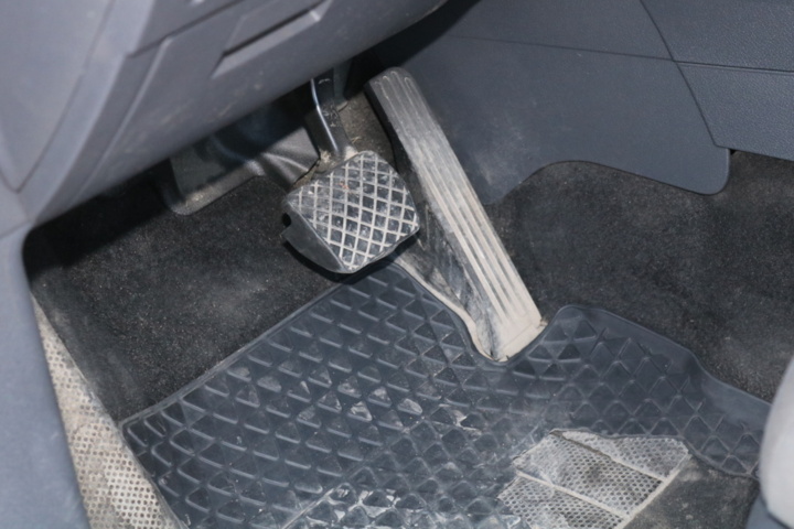 1416713-76 Volkswagen Touran 5-sätes 1.4 TGI EcoFuel DSG. 2013