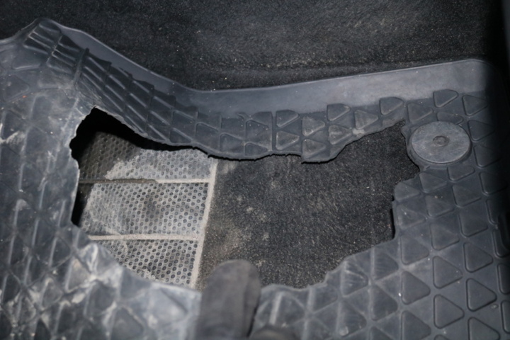 1416713-84 Volkswagen Touran 5-sätes 1.4 TGI EcoFuel DSG. 2013