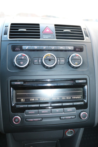 1416713-90 Volkswagen Touran 5-sätes 1.4 TGI EcoFuel DSG. 2013