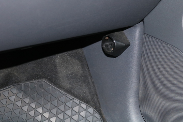 1416713-93 Volkswagen Touran 5-sätes 1.4 TGI EcoFuel DSG. 2013