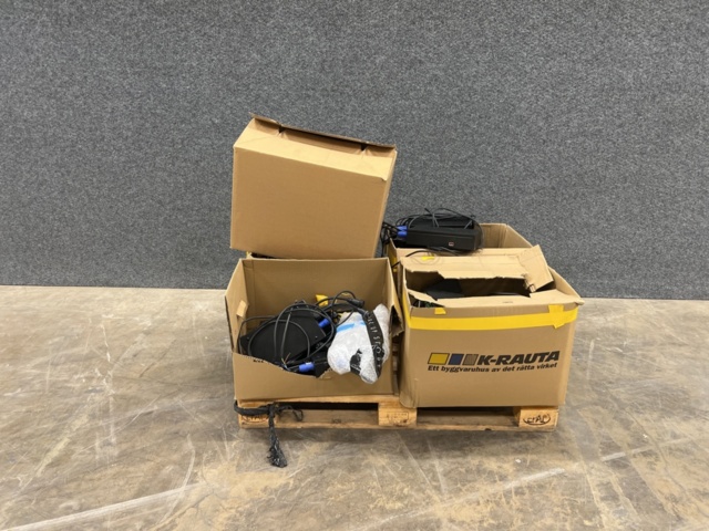 1448647-1 Parti med strömförsörjningsenheter