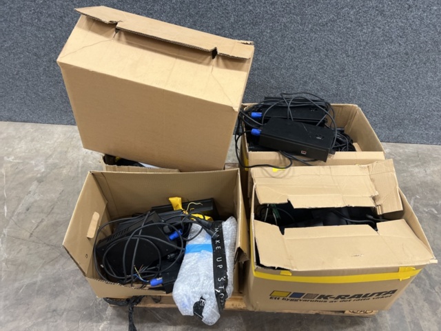 1448647-2 Parti med strömförsörjningsenheter