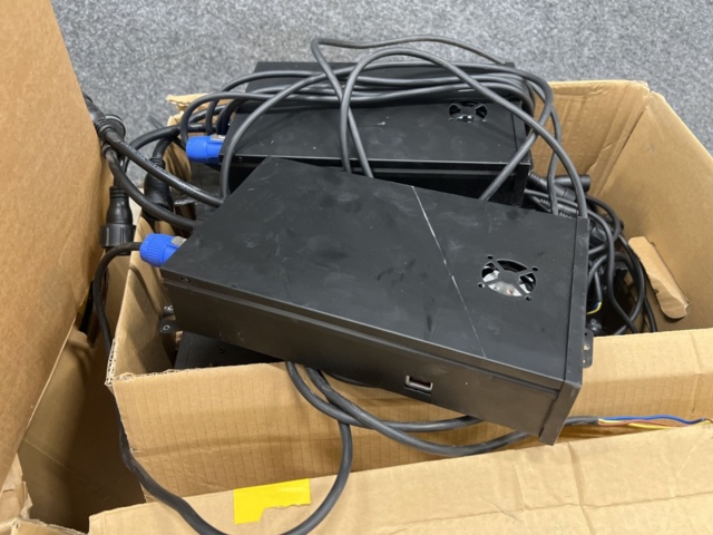 1448647-3 Parti med strömförsörjningsenheter