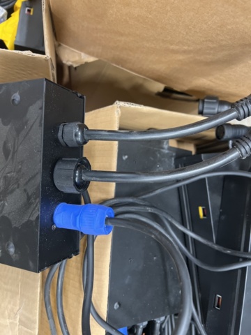 1448647-4 Parti med strömförsörjningsenheter