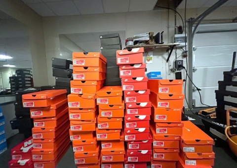 Bild som representerar auktionen - Avyttring parti med skor