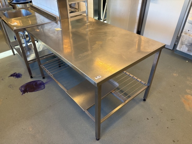 1372632-1 Stainless steel workbench with undershelf