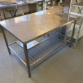 1372632-2 Stainless steel workbench with undershelf
