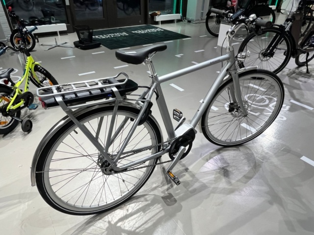 1423973-2 Elcykel - Monark e-Sture Silver 53 cm