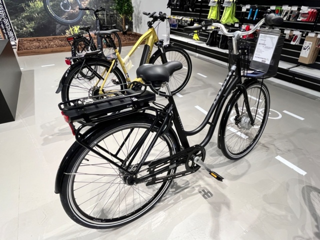 1423976-4 Elcykel - Monark e-Karin 7 Svart 51 cm