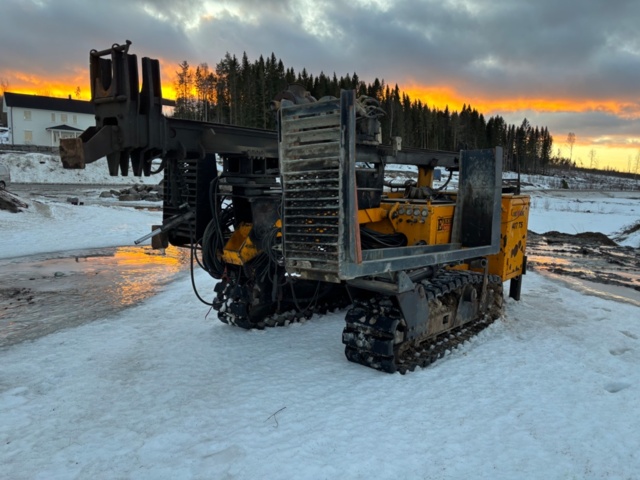 1416715-3 Borrigg. Borr och borrvagn Nemek 407 TS