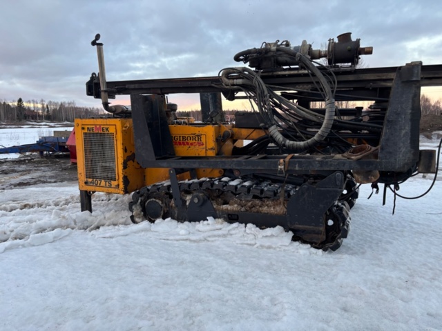 1416715-10 Borrigg. Borr och borrvagn Nemek 407 TS