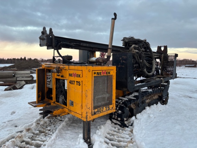 1416715-13 Borrigg. Borr och borrvagn Nemek 407 TS