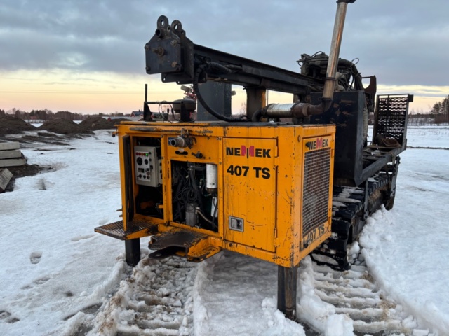 1416715-14 Borrigg. Borr och borrvagn Nemek 407 TS