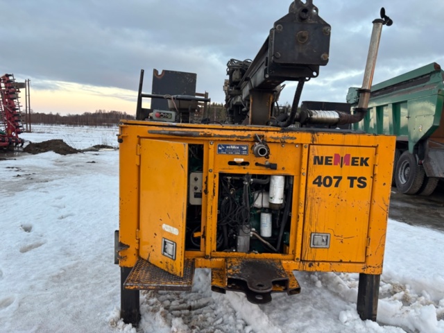 1416715-16 Borrigg. Borr och borrvagn Nemek 407 TS