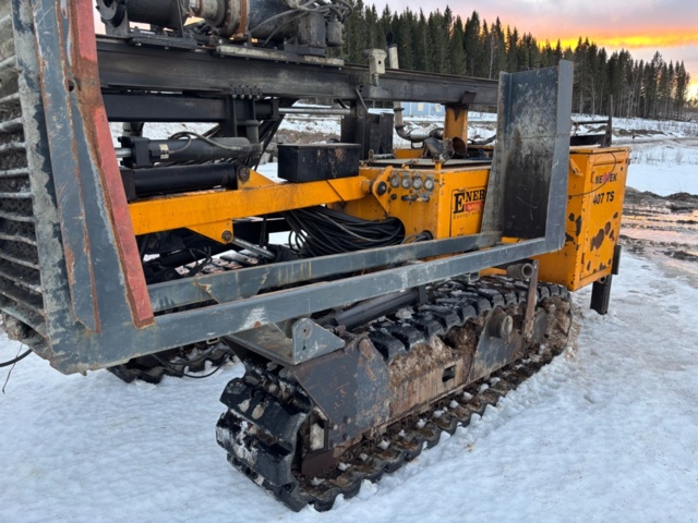 1416715-24 Borrigg. Borr och borrvagn Nemek 407 TS