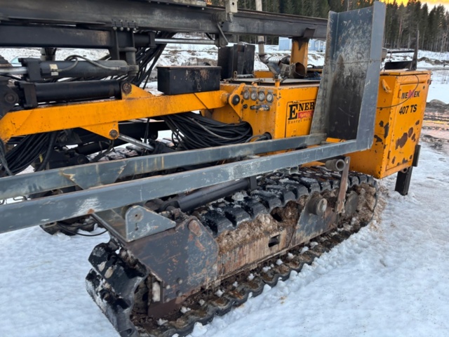 1416715-25 Borrigg. Borr och borrvagn Nemek 407 TS