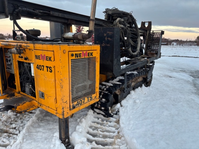 1416715-34 Borrigg. Borr och borrvagn Nemek 407 TS