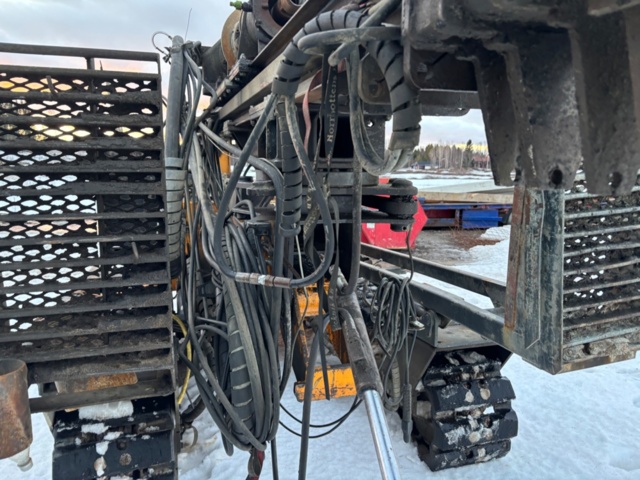 1416715-43 Borrigg. Borr och borrvagn Nemek 407 TS