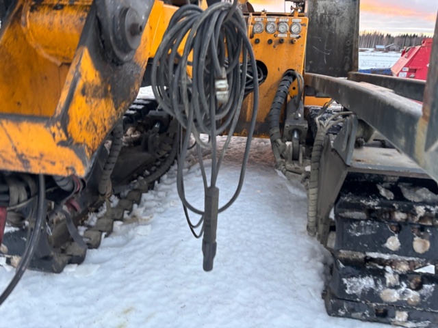 1416715-48 Borrigg. Borr och borrvagn Nemek 407 TS