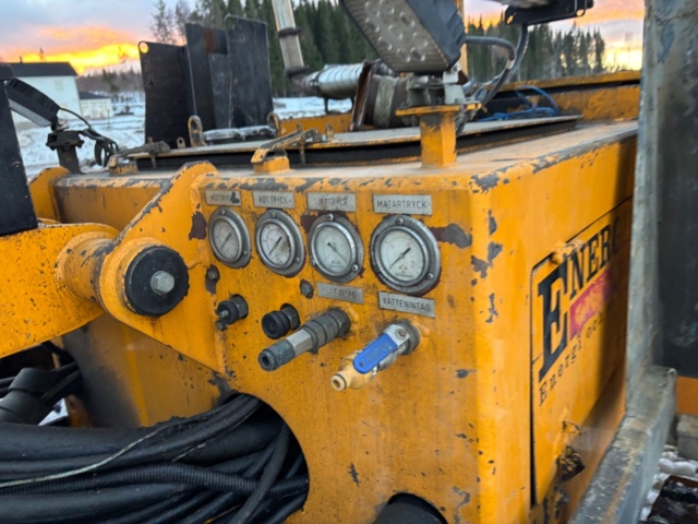 1416715-51 Borrigg. Borr och borrvagn Nemek 407 TS