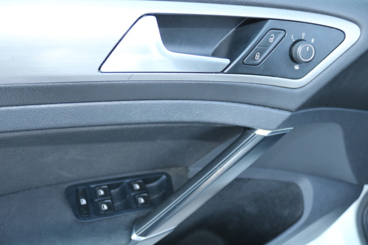 1416716-63 Volkswagen Golf 5-dörrar 1.4 TGI BlueMotion DSG Sekventiell, 2016