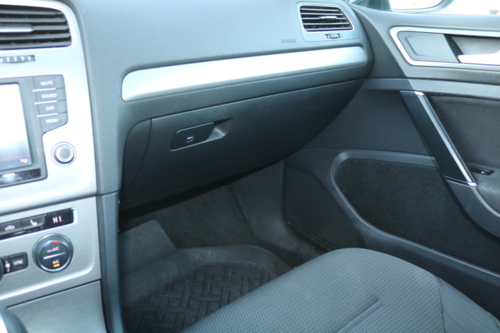 1416716-82 Volkswagen Golf 5-dörrar 1.4 TGI BlueMotion DSG Sekventiell, 2016