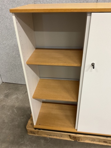 1449088-4 Cabinets with sliding doors for offices etc.