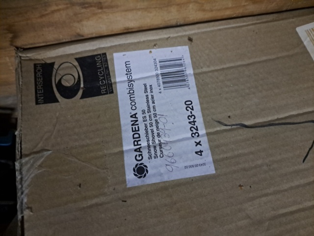 1272107-12 Stort parti med blandade Gardena objekt