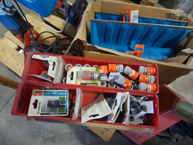 1272107-15 Stort parti med blandade Gardena objekt