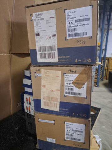 1272109-2 Stort parti med blandade Husqvarna objekt