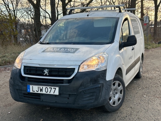 1423594-1 Peugeot Partner Van Utökad Last 1.6 BlueHDi Manuell, 99hk, 2016 (Reparationsobjekt)