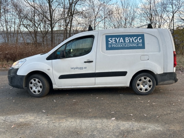1423594-2 Peugeot Partner Van Utökad Last 1.6 BlueHDi Manuell, 99hk, 2016 (Reparationsobjekt)