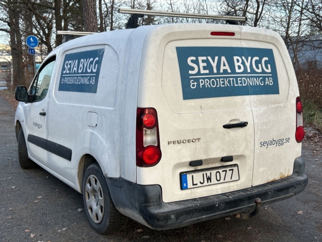 1423594-3 Peugeot Partner Van Utökad Last 1.6 BlueHDi Manuell, 99hk, 2016 (Reparationsobjekt)