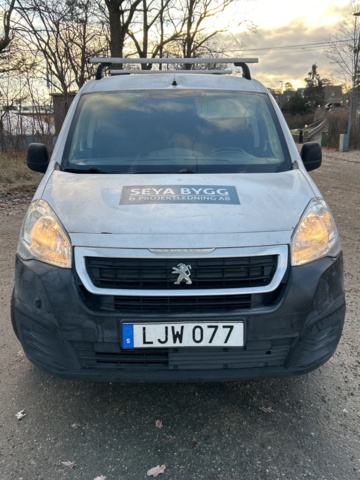 1423594-8 Peugeot Partner Van Utökad Last 1.6 BlueHDi Manuell, 99hk, 2016 (Reparationsobjekt)