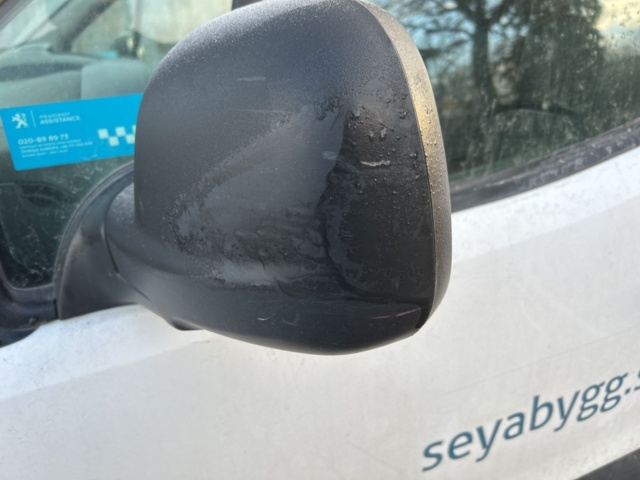 1423594-31 Peugeot Partner Van Utökad Last 1.6 BlueHDi Manuell, 99hk, 2016 (Reparationsobjekt)