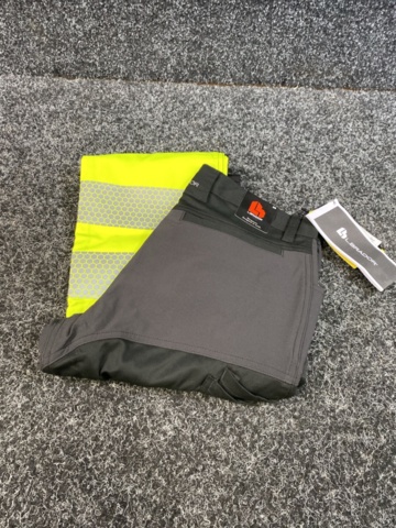 1443477-9 3 st Byxor L.Brador 1073PB, Strl 48