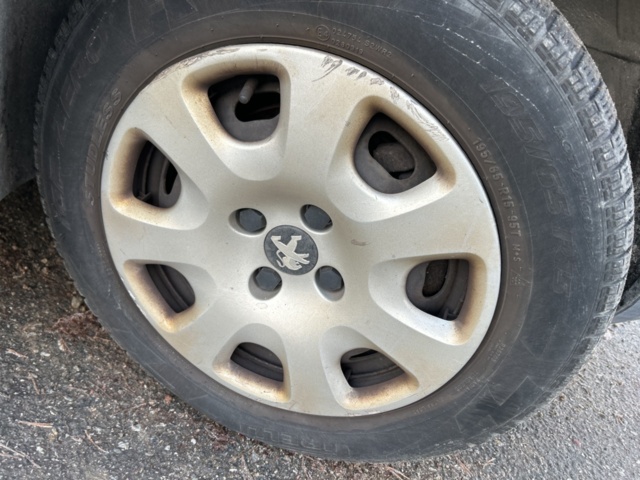 1423594-28 Peugeot Partner Van Utökad Last 1.6 BlueHDi Manuell, 99hk, 2016 (Reparationsobjekt)