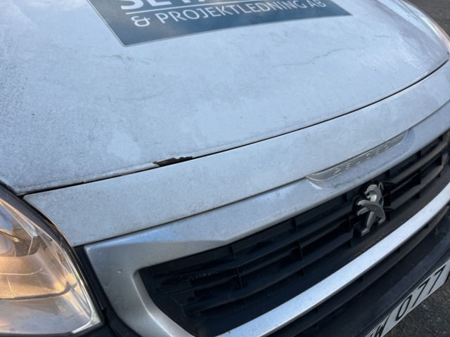 1423594-48 Peugeot Partner Van Utökad Last 1.6 BlueHDi Manuell, 99hk, 2016 (Reparationsobjekt)