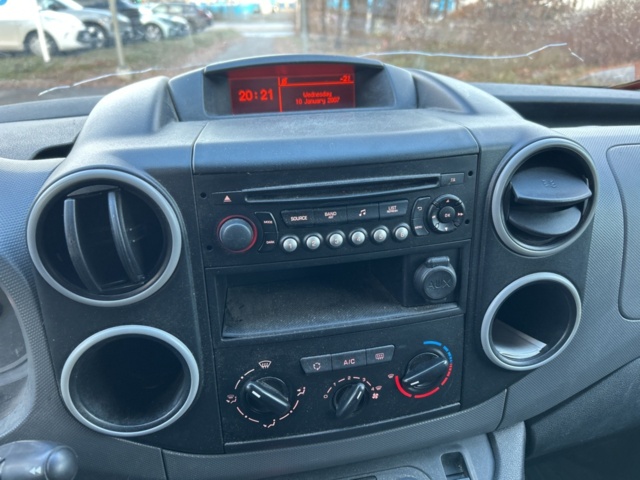 1423594-14 Peugeot Partner Van Utökad Last 1.6 BlueHDi Manuell, 99hk, 2016 (Reparationsobjekt)