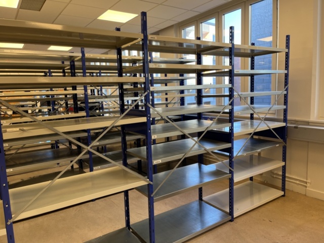 1432211-2 Shelving systems and pallet racks – Gerdmans et al.
