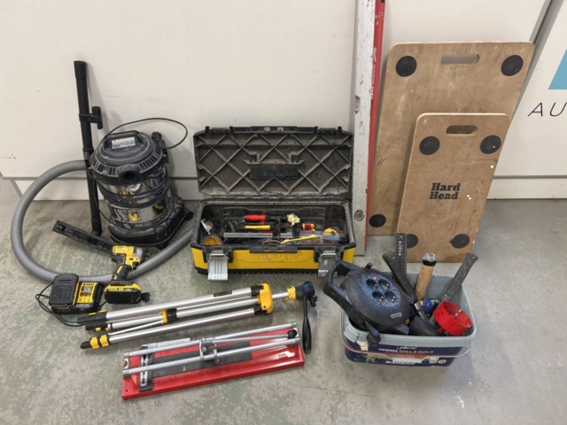 1423596-1 Verktygspaket - diverse handverktyg m.m.