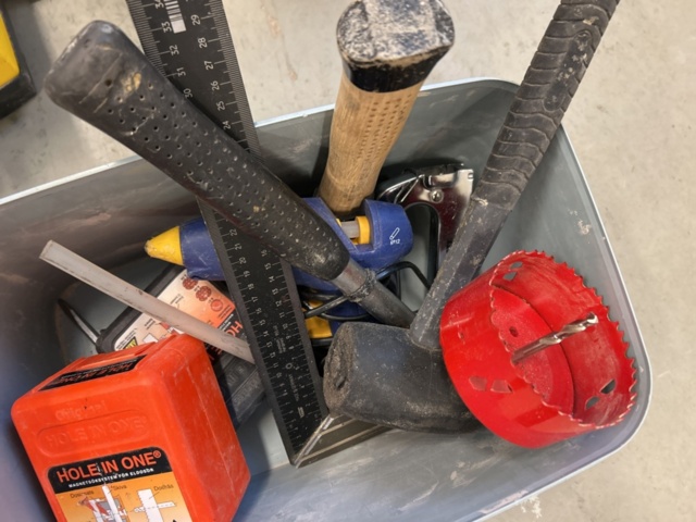 1423596-9 Verktygspaket - diverse handverktyg m.m.