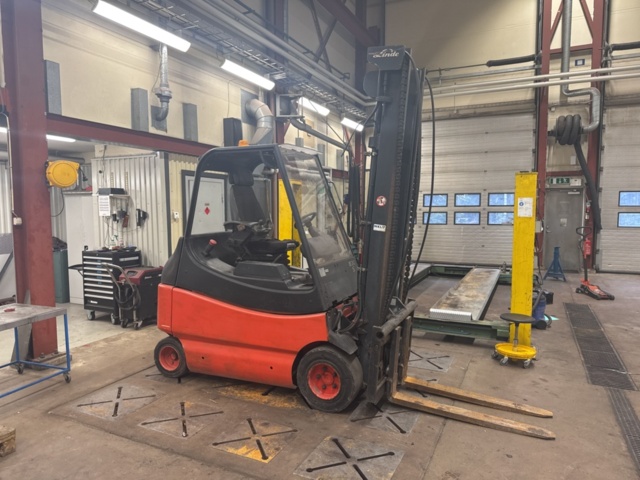 1321204-2 Forklift Linde E30/600-03 -2008