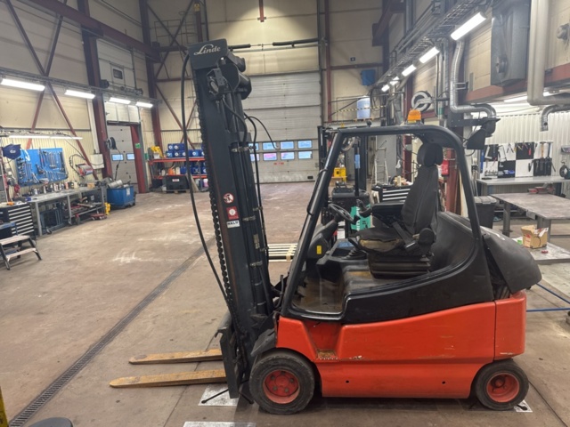 1321204-6 Forklift Linde E30/600-03 -2008