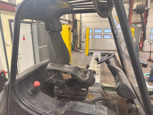 1321204-17 Forklift Linde E30/600-03 -2008